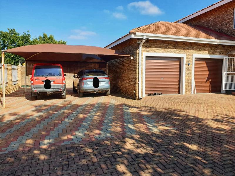 4 Bedroom Property for Sale in Miederpark North West